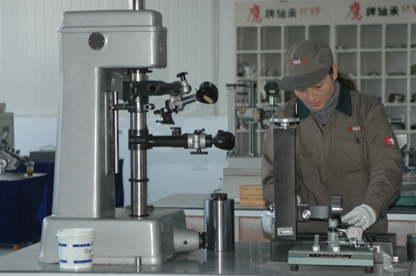 鷹牌(pai)軸承-檢測(cè)産品粗糙(cāo)度